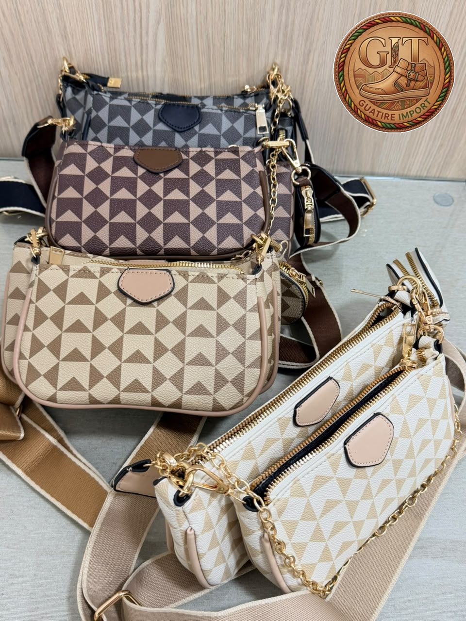 CARRIEL MULTIPOCHECHE😍👜😍
