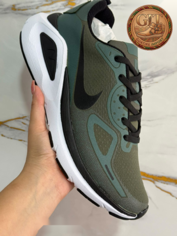NIKE 26