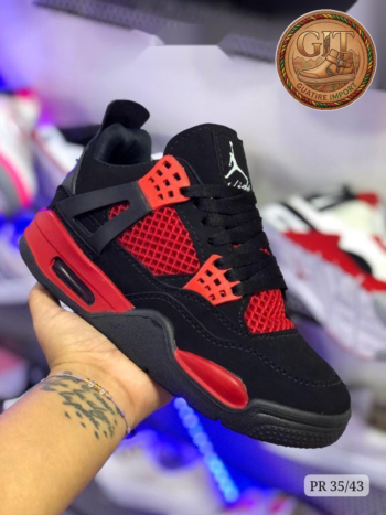 ✨ LLEGANDO JORDAN RETRO 4✨